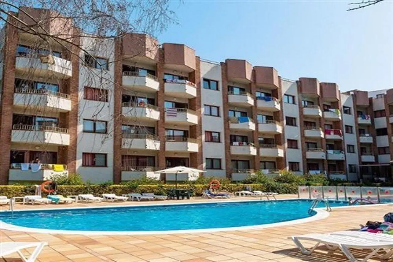 Aparthotel Las Mariposas Льорет-де-Мар 2*,